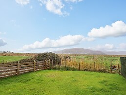 48 Glan Y Mor