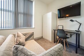 Exquisite Serviced Studio With Private Parking