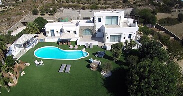 Villa Splendida in Paros