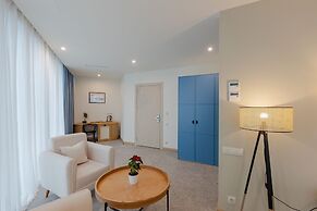 MiraMar Luxury Residences