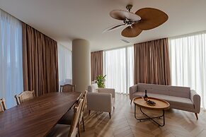 MiraMar Luxury Residences