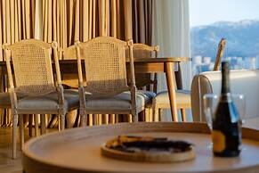 MiraMar Luxury Residences