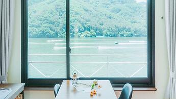 Gapyeong Leupuang Pension