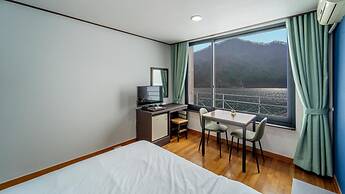 Gapyeong Leupuang Pension