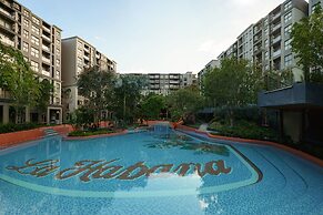 LaHabana Huahin by Pat