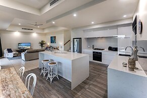 La Bella Waters 5 Oceanview BBQ Buggy