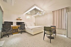 Hotel February Dongdaegu