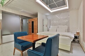 Hotel February Dongdaegu