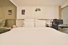 Hotel February Dongdaegu