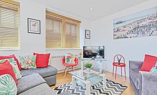 Urban Heights - two Bedroom two Bathroom Loft Style Apartment - Fast W