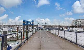 On the Water 2 -waterside Studio With Terrace Overlooking the Harbour