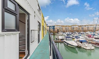 On the Water 2 -waterside Studio With Terrace Overlooking the Harbour