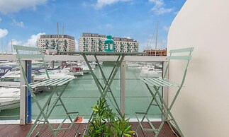 On the Water 2 -waterside Studio With Terrace Overlooking the Harbour