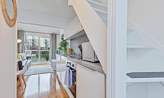 On the Water 2 -waterside Studio With Terrace Overlooking the Harbour