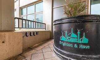 Ocean Walk 2 Bedroom Apartment Moments From the Seaside