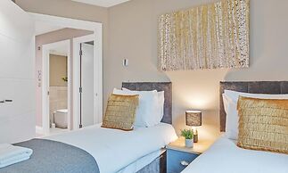 Ocean Walk 2 Bedroom Apartment Moments From the Seaside