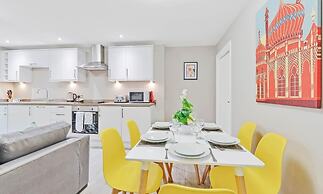 Ocean Walk 2 Bedroom Apartment Moments From the Seaside