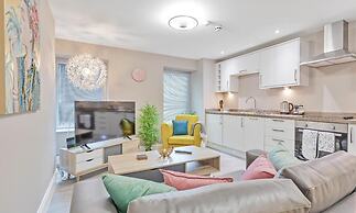 Ocean Walk 2 Bedroom Apartment Moments From the Seaside