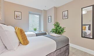 Ocean Walk 2 Bedroom Apartment Moments From the Seaside