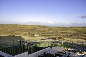 Stormy Castle - 6 Bedroom - Llangenith