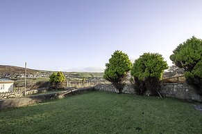 Stormy Castle - 6 Bedroom - Llangenith