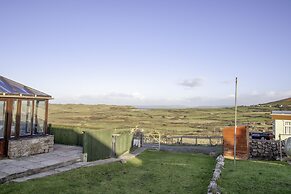 Stormy Castle - 6 Bedroom - Llangenith