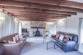 Stormy Castle - 6 Bedroom - Llangenith