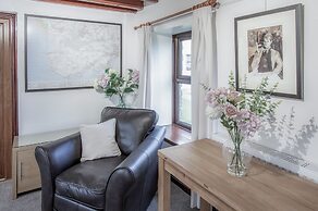 Stormy Castle - 6 Bedroom - Llangenith