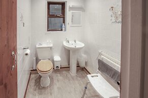 Stormy Castle - 6 Bedroom - Llangenith