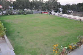 Pride Biznotel Manjusar