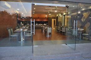 Pride Biznotel Manjusar