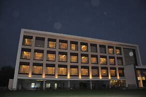 Pride Biznotel Manjusar