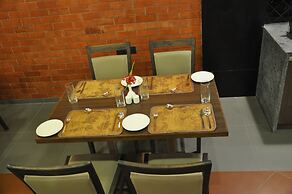 Pride Biznotel Manjusar