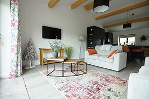 Ingleborough Lodge