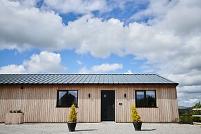 Ingleborough Lodge