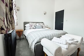 Whernside Lodge