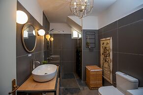 Villa Serenity Sleeps 9