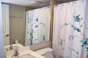 Golden Castle In Montreal