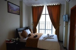 Grand Holidays Hotel