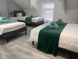 Comfortable and Modern 2-bedroom Flat in Bridgend