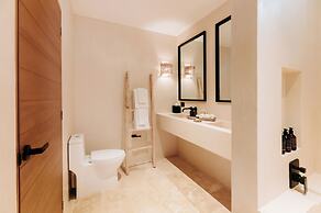 Majaro Apartments
