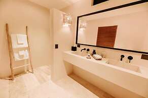 Majaro Apartments