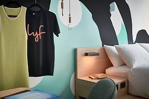 lyf Collingwood Melbourne