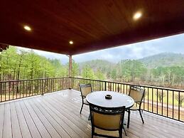 Charming, pet Friendly Cabin, Perfect for Fishing, Family, Hiking and 