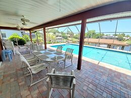 Dancin Dolphin 3 Bedroom Home by RedAwning