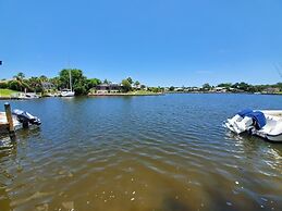 Dancin Dolphin 3 Bedroom Home by RedAwning