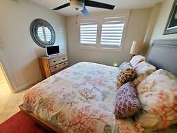 Sand Dollar 101 3 Bedroom Condo by RedAwning