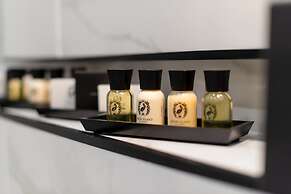 Luxury Georgian City Retreat - Hot Tub - Patio