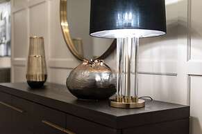 Luxury Georgian City Retreat - Hot Tub - Patio