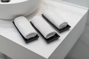 Luxury Georgian City Retreat - Hot Tub - Patio